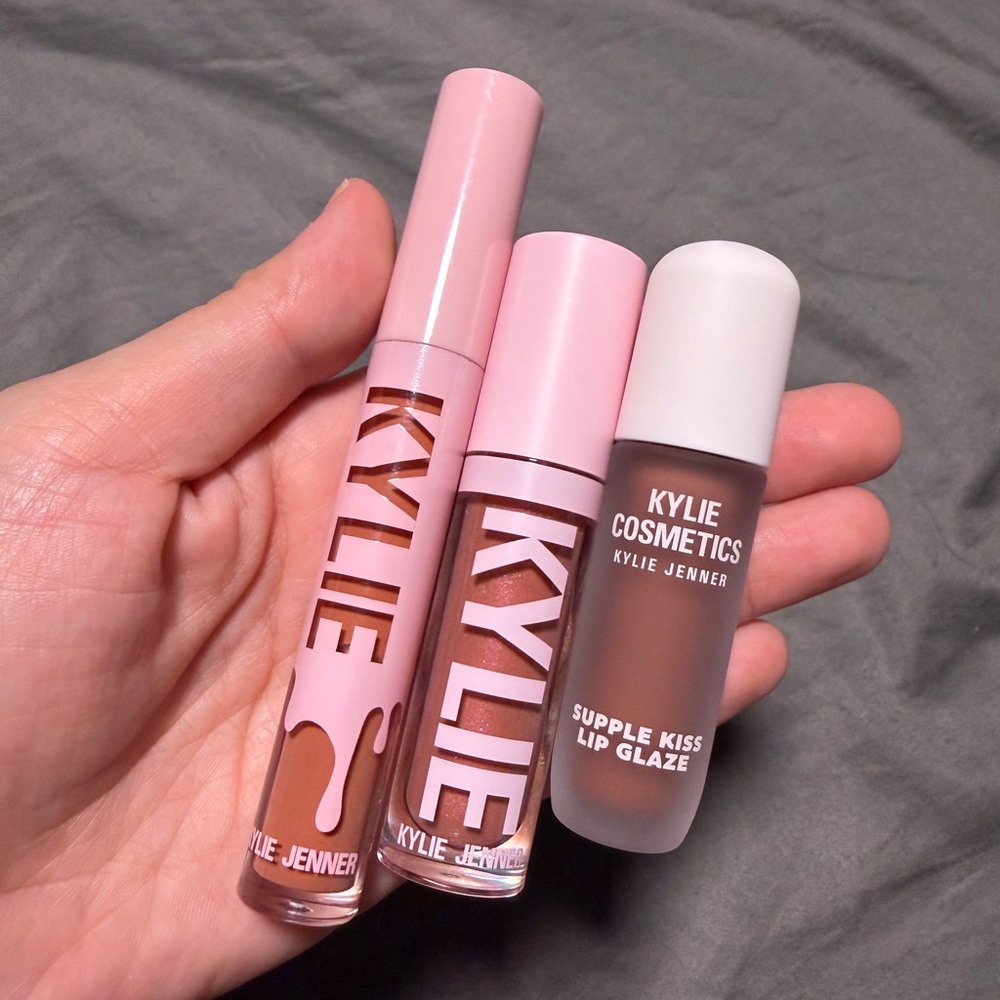 Kylie Cosmetics Pink Nude Lip Trio - Matte Liquid Lipstick & Lip Glaze